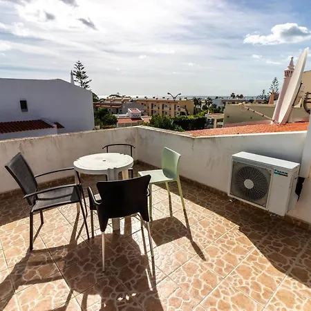 Villa 300m From - By Algarkasa