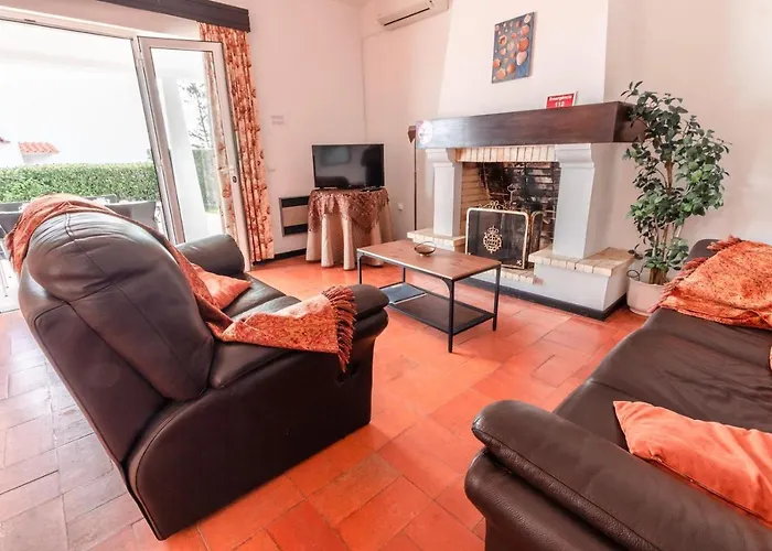 300m From - By Algarkasa * アルブフェイラ