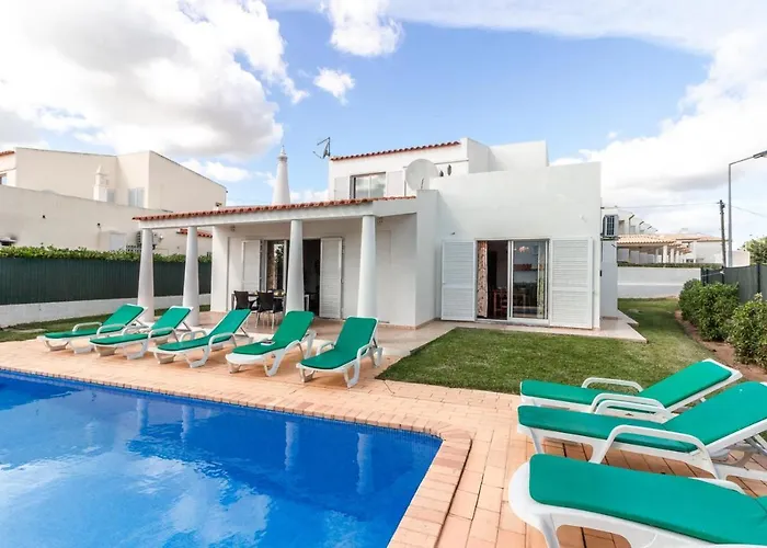 Villa 300m From - By Algarkasa